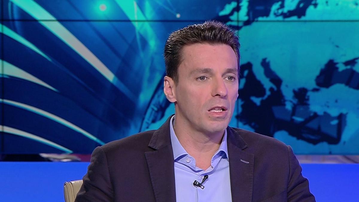 mircea badea dupa mitingul psd ma uit cum injura astia pe facebook absolut scosi din minti sunt si