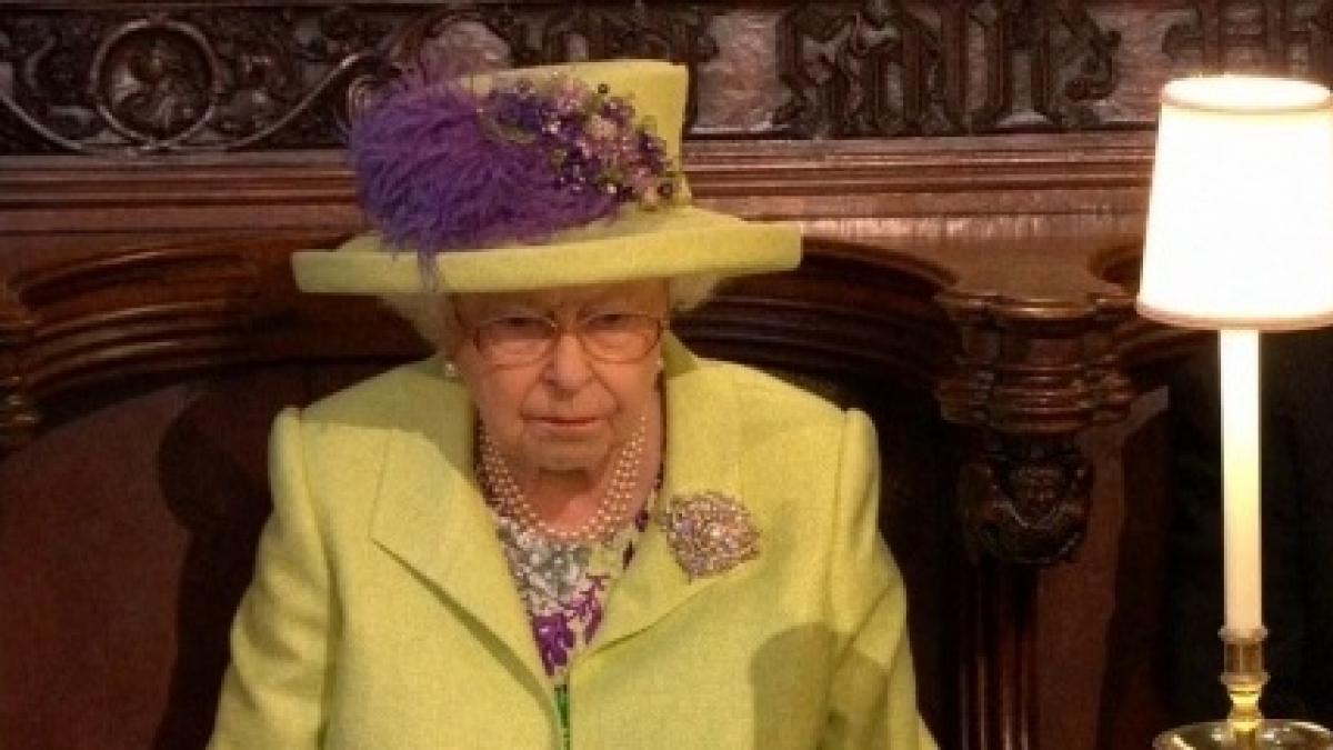 fotografia secreta cu printul harry si meghan markle din biroul reginei elisabeta