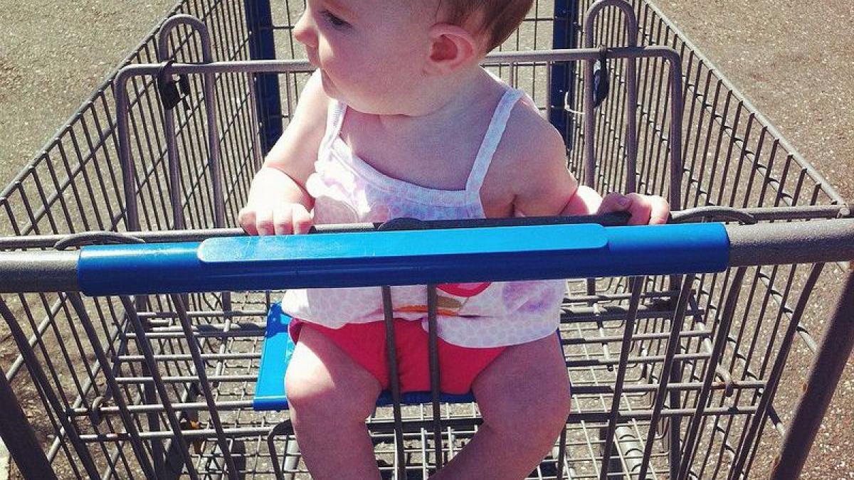 cat de periculoase sunt carucioarele pentru cumparaturi