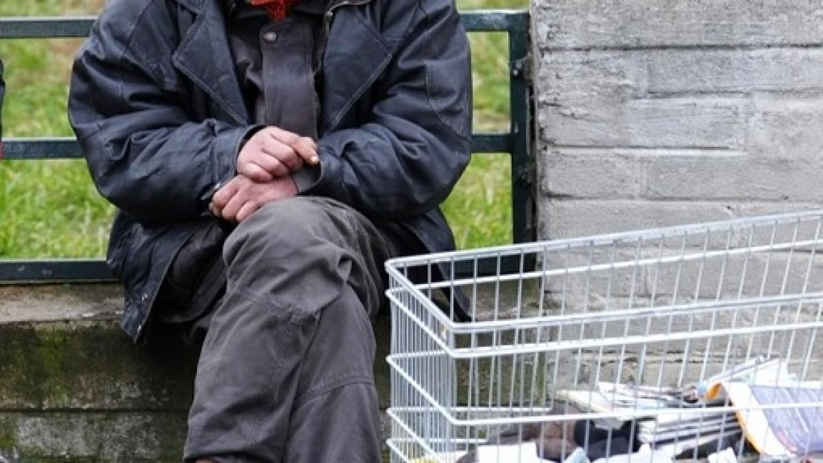 ilie a intrat intr o sectie de politie si a inceput sa tipe ceva n gura mare cand au auzit ce spune