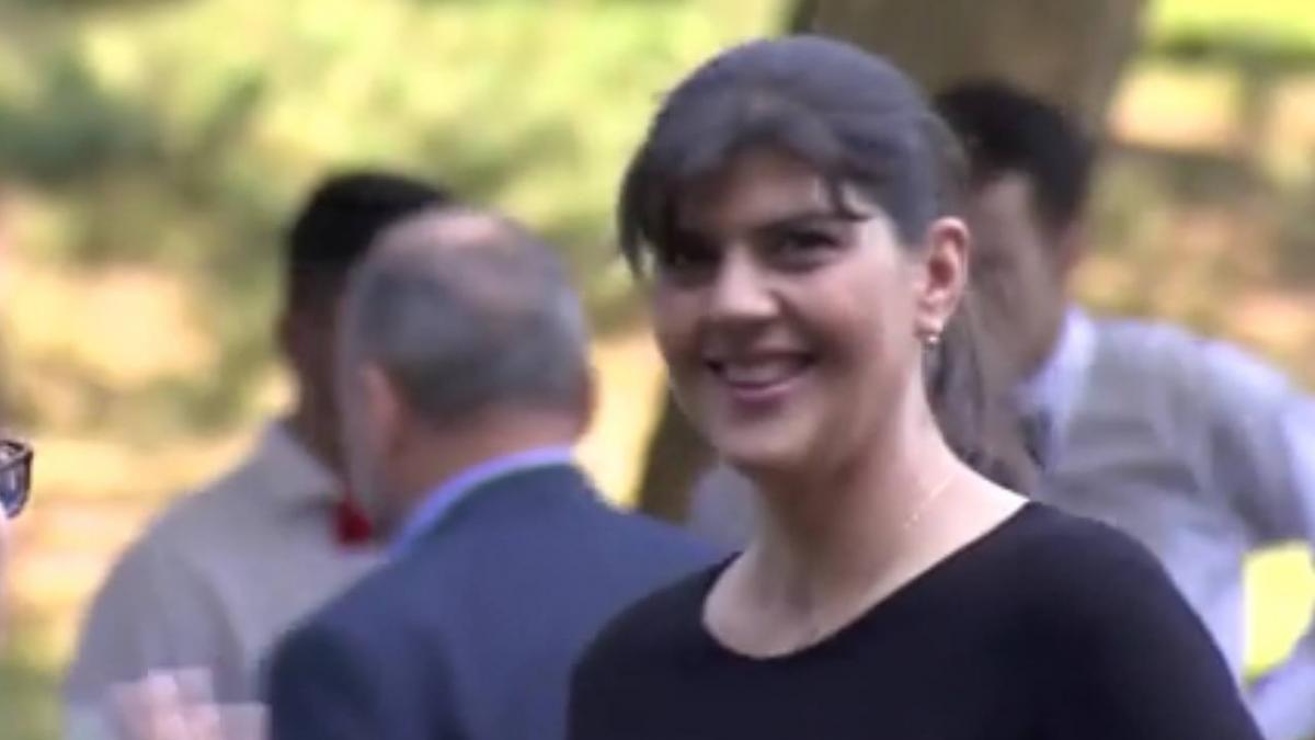 iohannis si kovesi impreuna la o petrecere in cinstea reginei elisabeta