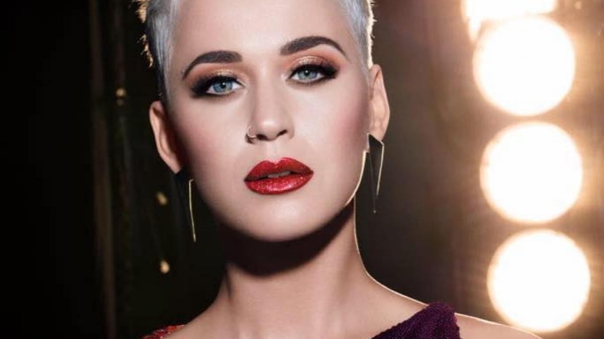 a fost acuzat ca a violat o pe katy perry barbatul este fostul impresar al artistei