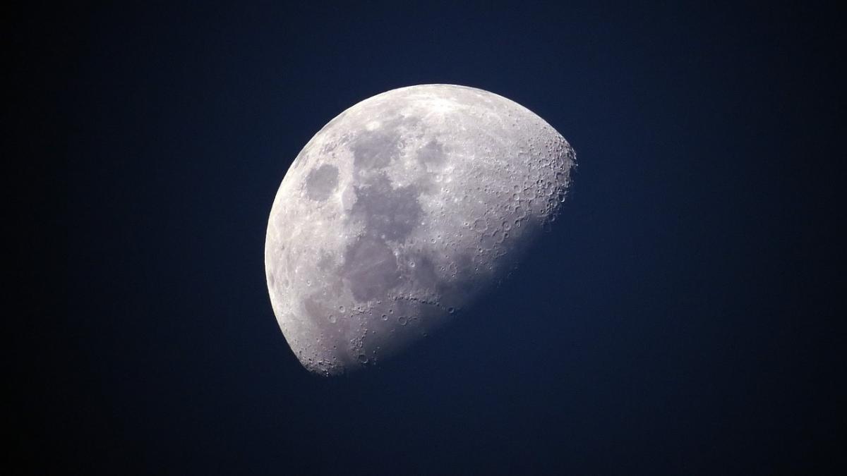 cercetatorii au facut o descoperire importanta ce se intampla cu luna