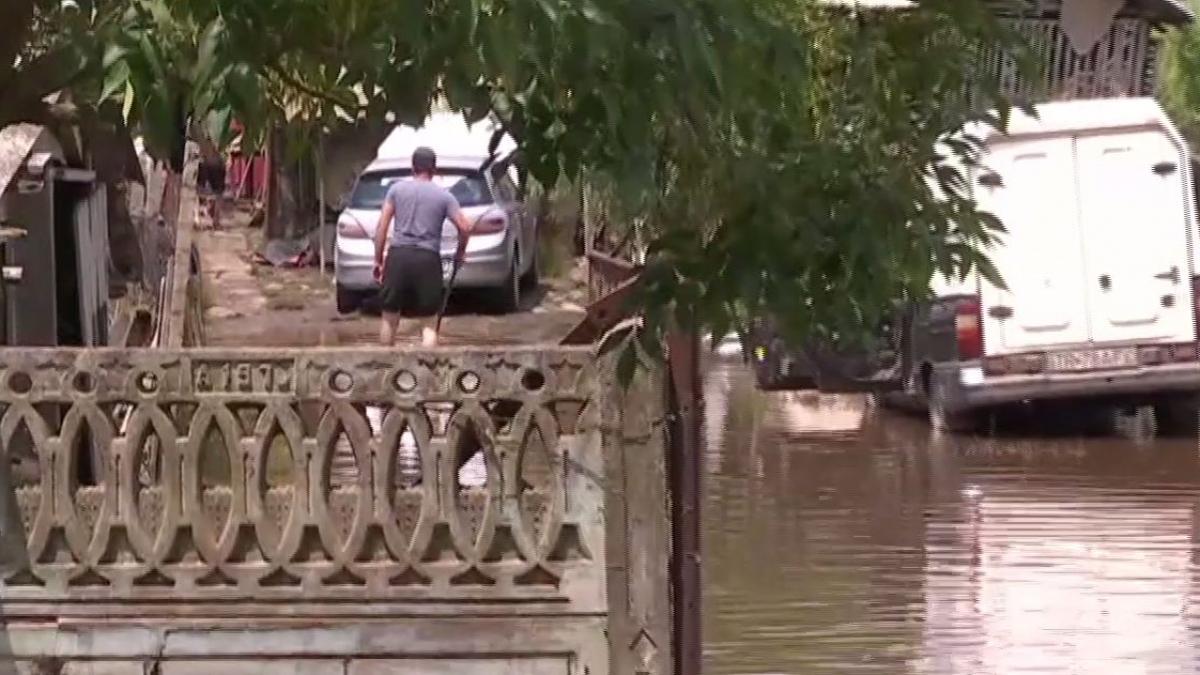 imaginile prapadului facut de furtuni ce s a intamplat cu o localitate intreaga