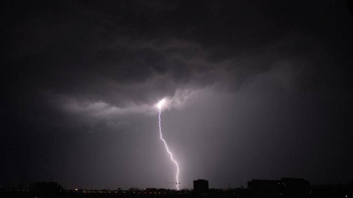 alerta in capitala cod galben de averse si intensificari ale vantului