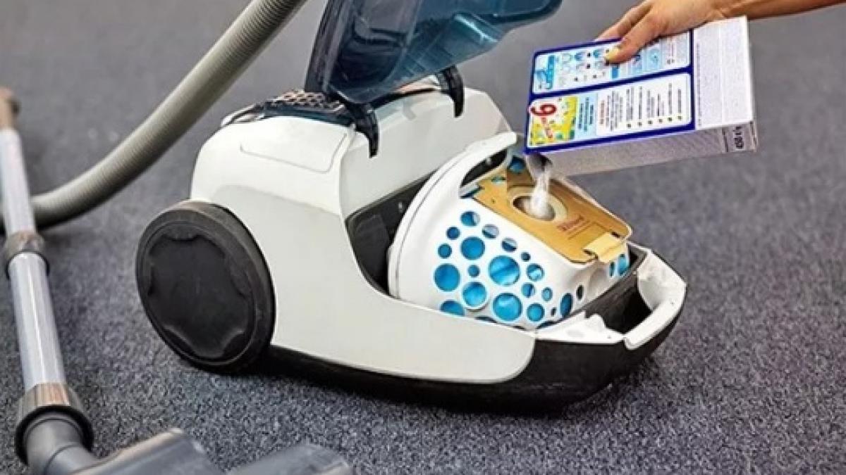 a pus detergent in sacul de praf al aspiratorului trucul asta ti ar putea schimba viata