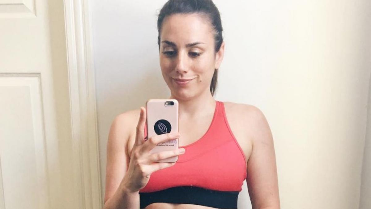 aceasta femeie a facut doua poze in aceiasi imbracaminte pentru a sustine un puct de vedere foarte