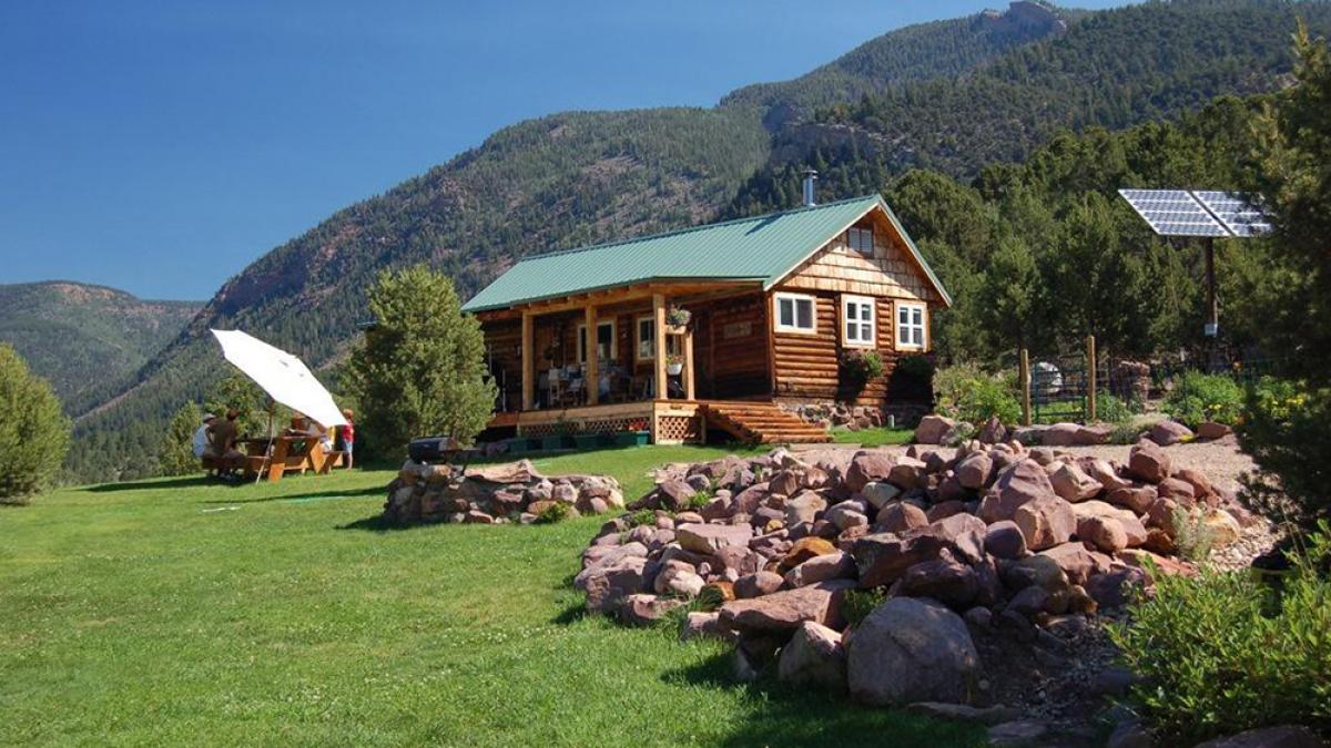 investeste inteligent 3 solutii practice si economice pentru casele de la munte