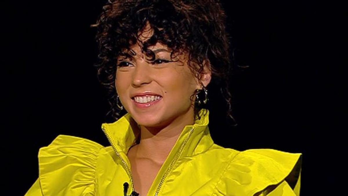 de a viata ascunselea povestea necunoscuta a cantaretei ami