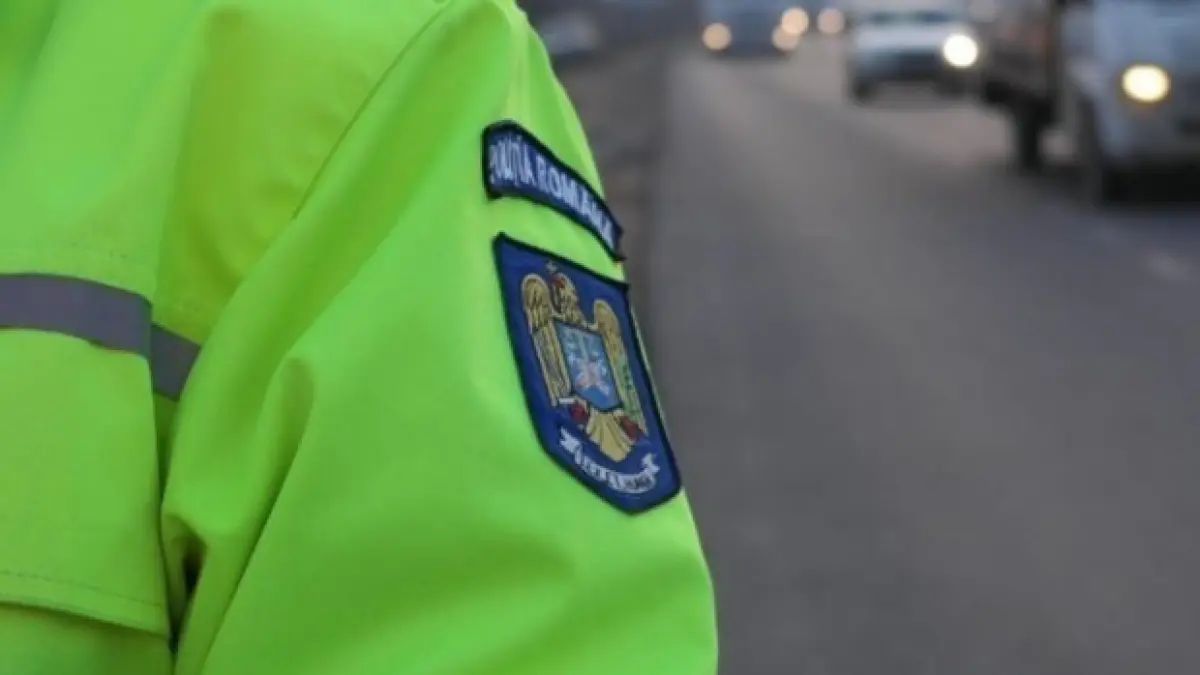 a consumat alcool in exces iar la scurt timp a plecat pe dn 1 barbatul conducea haotic si intra