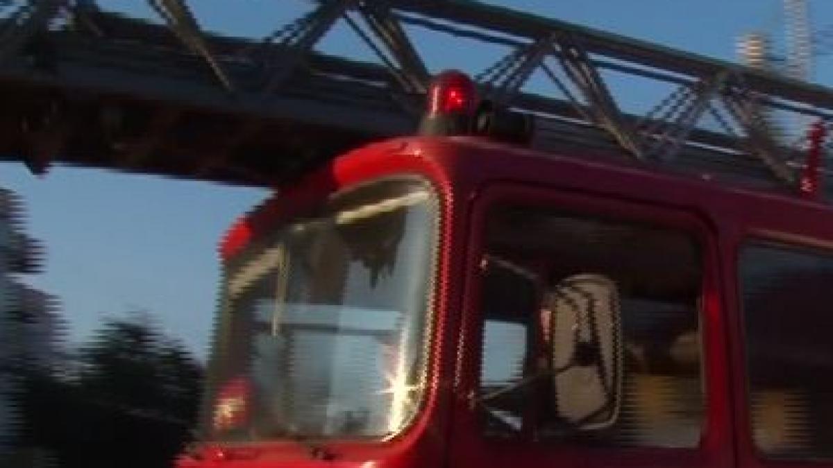 accident grav de munca la galati un barbat a fost la un pas de moarte dupa ce macaraua s a rasturnat