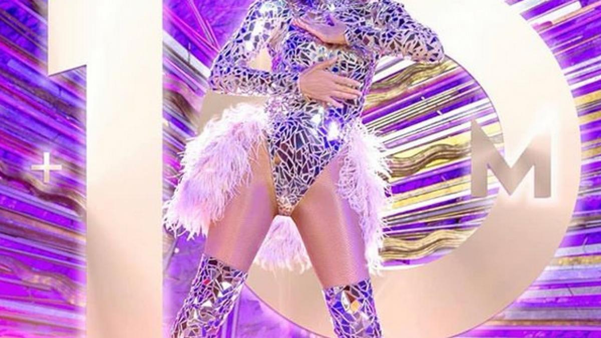 ce bine arata thalia 46 intr un body minuscul are un trup de adolescenta foto