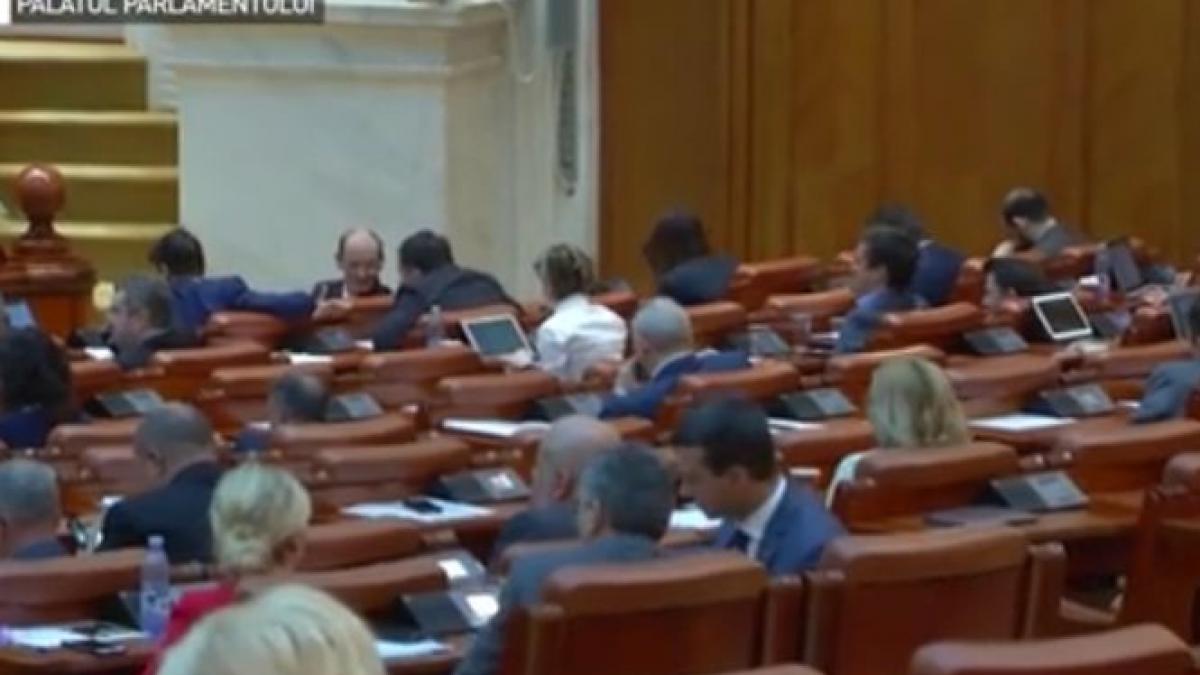 decizii dure dupa haosul din parlament au fost sporite masurile de securitate