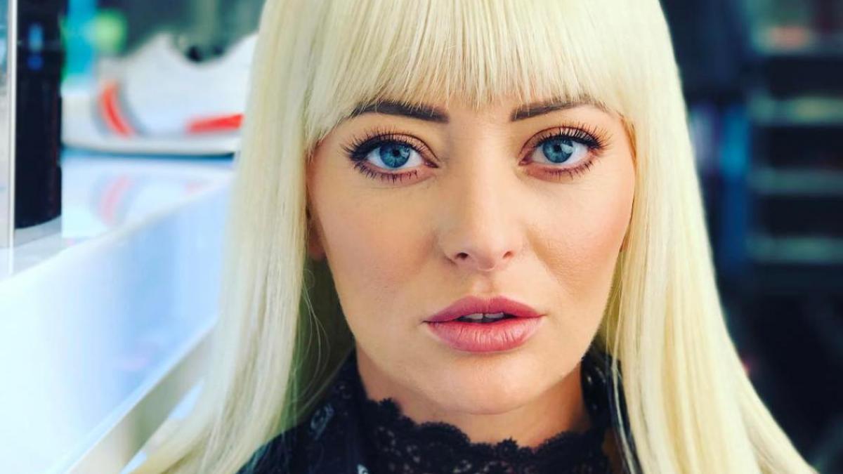 imagini bomba delia schimbare incredibila de look nu o mai recunosti uite ce si a facut