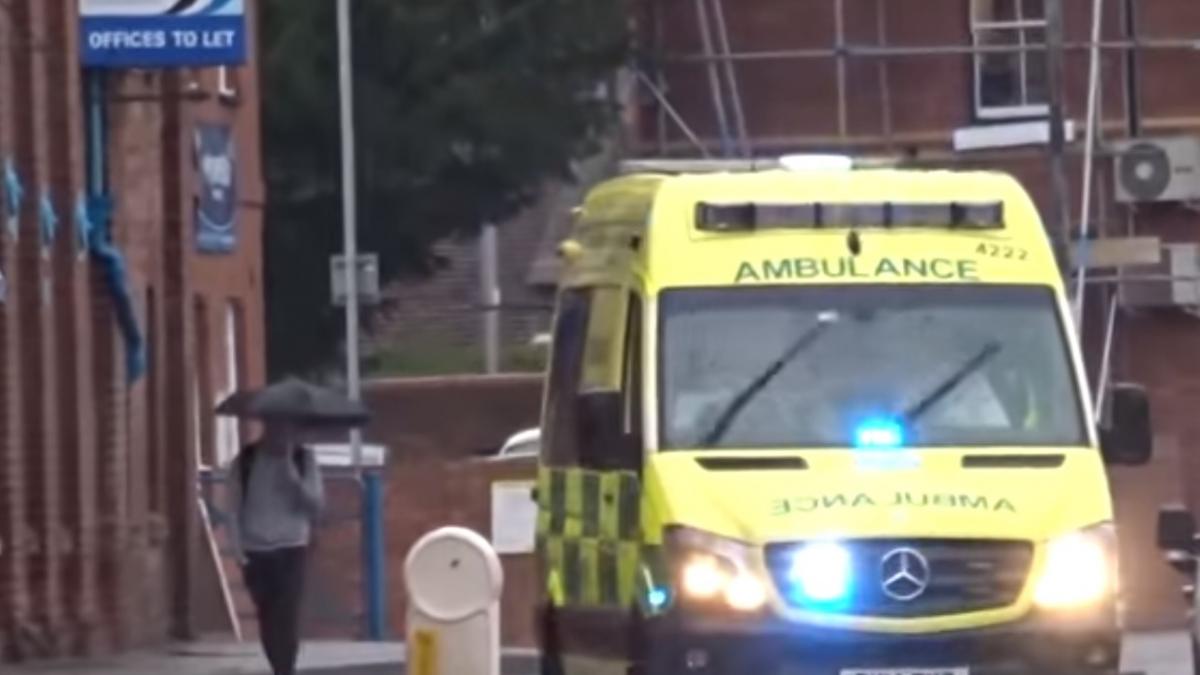 doua adolescente au sunat la numarul de urgenta dar cand au ajuns medicii la fata locului au avut