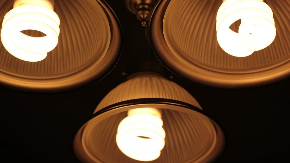 ai astfel de becuri in casa specialistii spun ca sunt extrem de periculoase