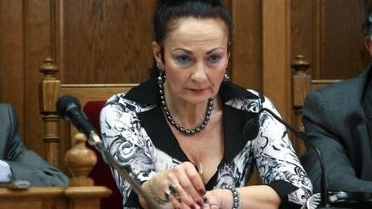 presedintele iccj rasuceste cutitul in rana dna o judecatoare celebra revine in functie dupa un