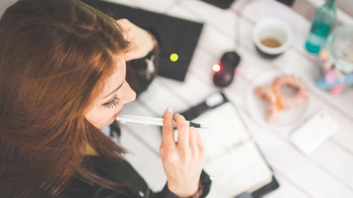 specialistii au gasit raspunsul motivul pentru care inchizi ochii atunci cand incerci sa ti