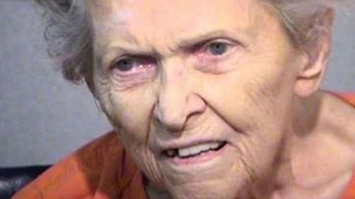 cutremurator o batrana de 92 de ani si a omorat fiul