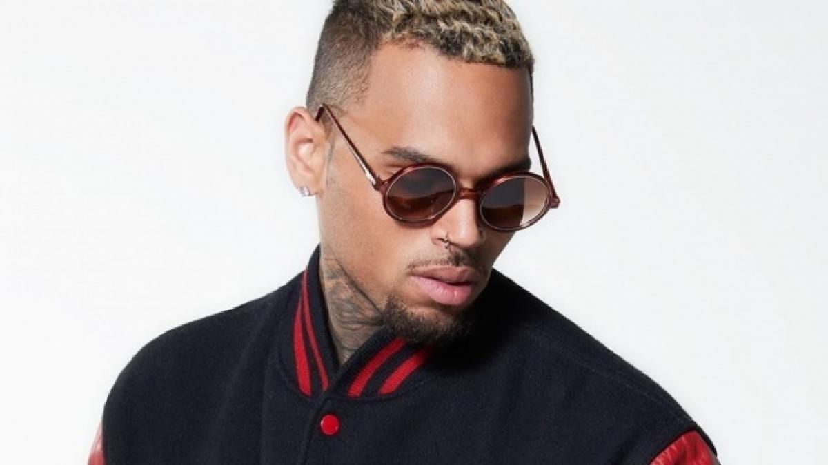 chris brown a fost arestat artistul se afla in spatele gratiilor