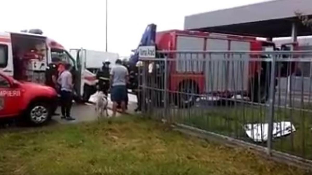 tragedie in arad un barbat a murit in agonie dupa ce o poarta metalica a cazut peste el
