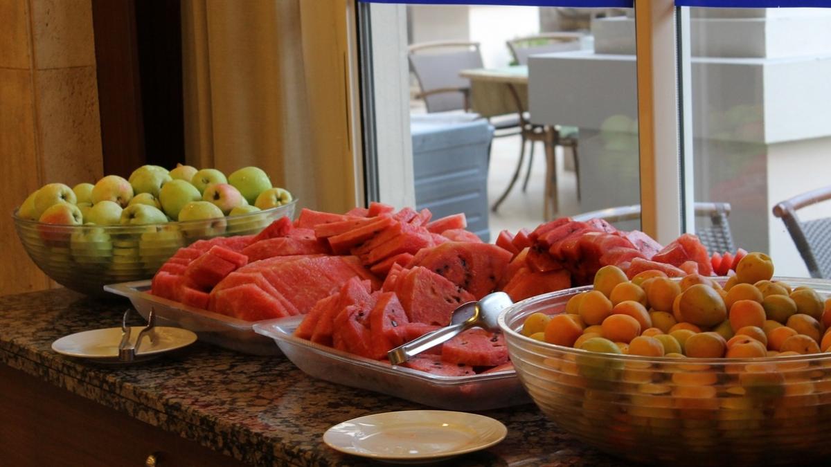 dezvaluiri socante ale unui bucatar despre mancarea de la hotelurile cu regim all inclusive