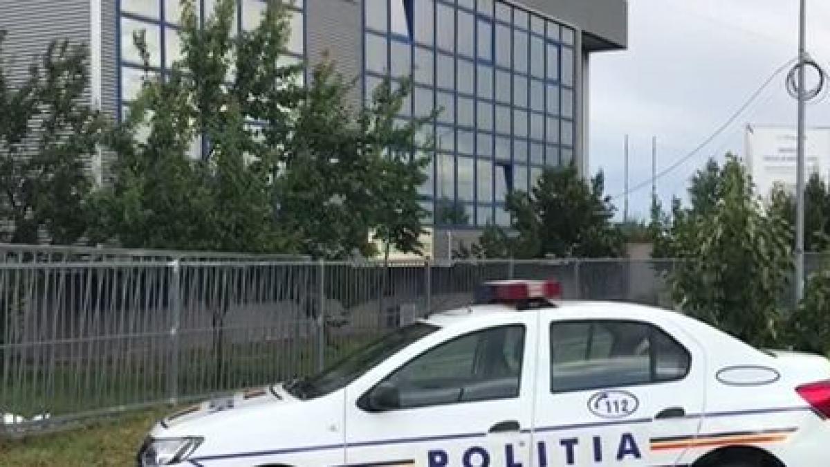 sfarsit dramatic pentru paznicul de la biroul vamal a fost zdrobit de poarta