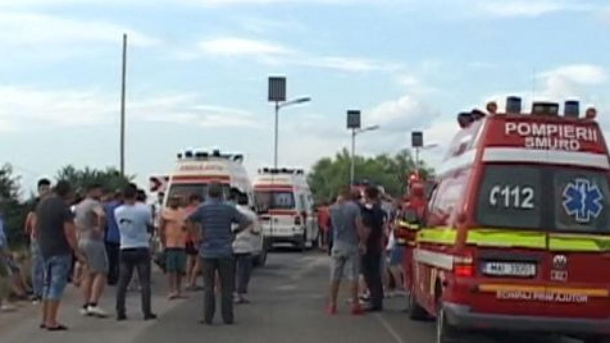 cod rosu de interventie in urma unui accident dintre un autocar si un autoturism o persoana a murit