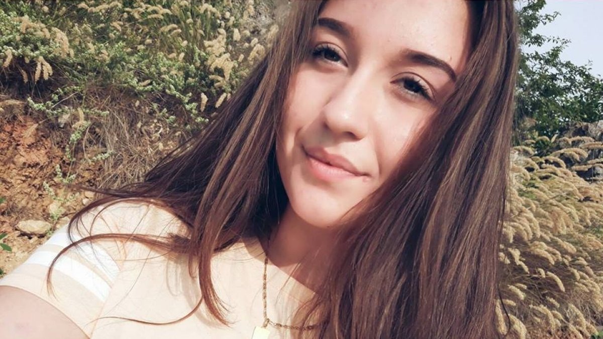 Adolescentă de 14 ani, dispărută fără urmă de pe plaja din Năvodari. 