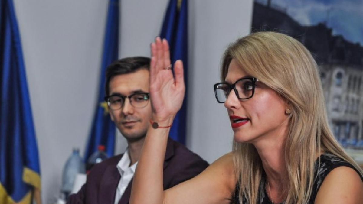 alina gorghiu atac la ludovic orban pnl trebuie sa aiba un presedinte mai vocal