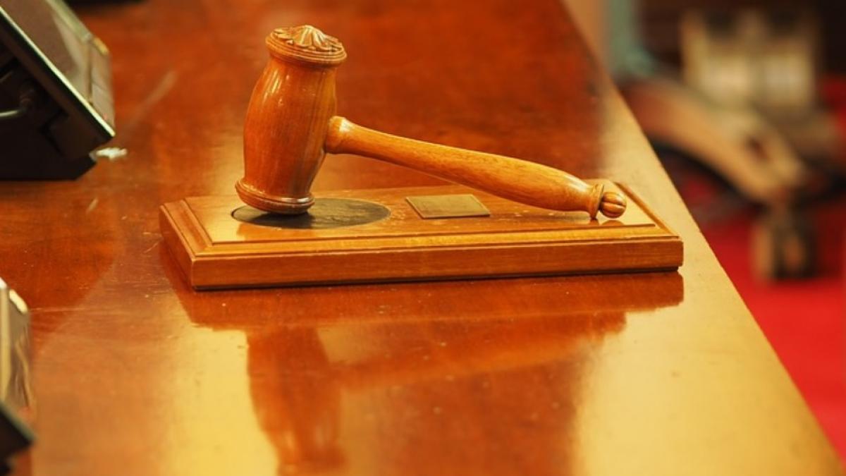 si a dat in judecata nevasta fiindca era prea urata cati bani a castigat barbatul