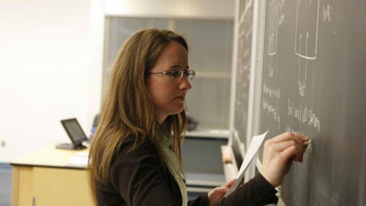 rectificare salariile profesorilor cresc in republica moldova cu pana la 800 de lei