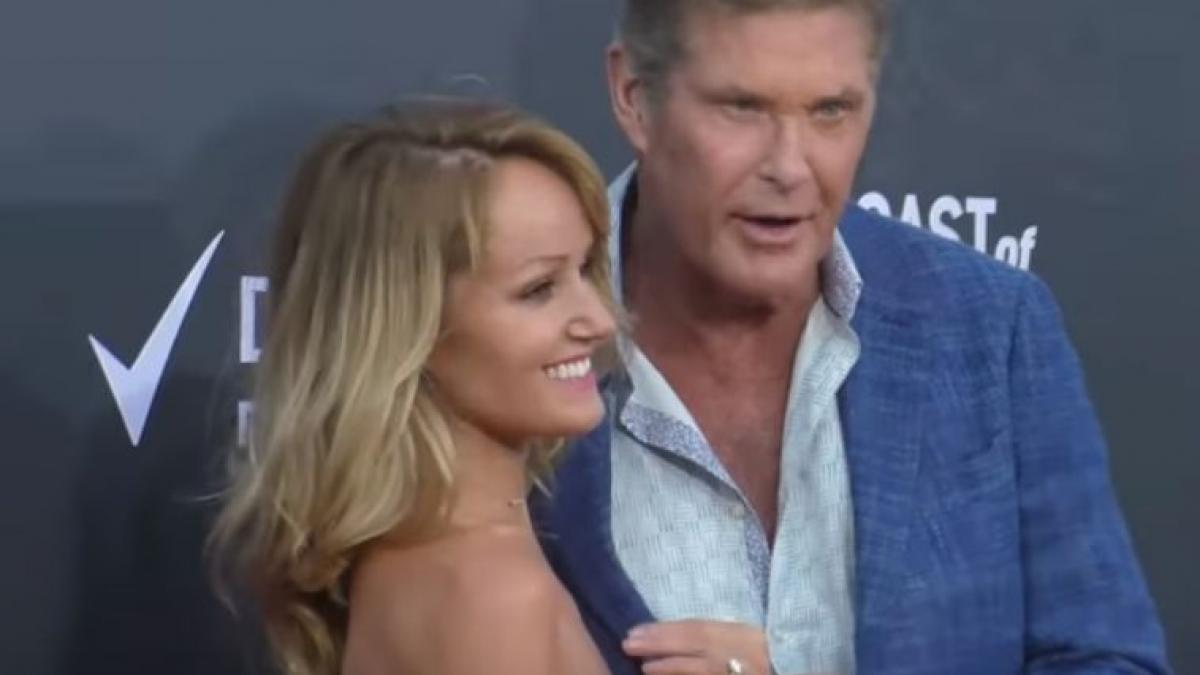bucurie mare la hollywood actorul david hasselhoff se casatoreste pentru a treia oara