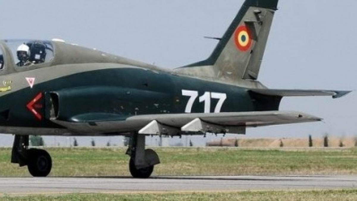 mapn dupa accidentul aviatic din judetul bacau echipele de salvare sunt in legatura cu cei doi