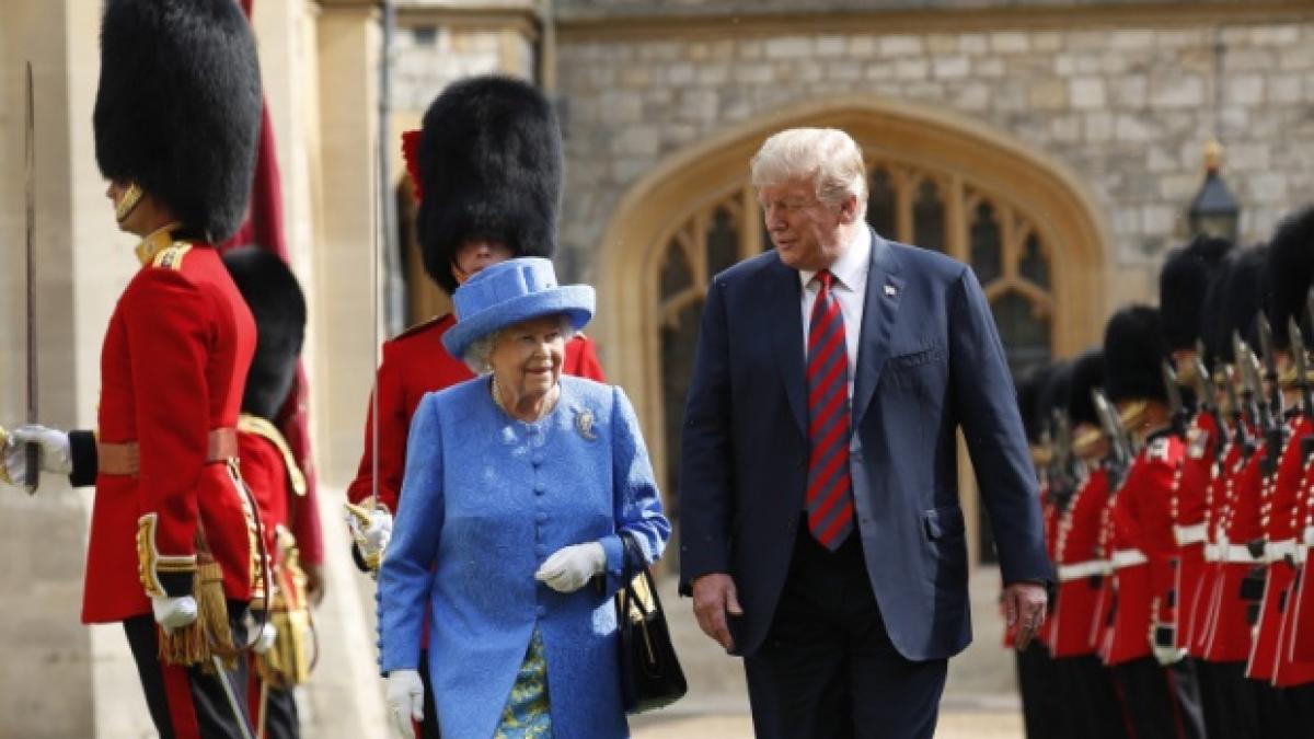 ce i a spus regina elisabeta in soapta presedintelui sua trump a fost intr adevar ceva foarte