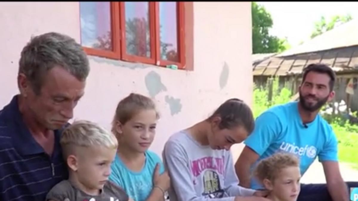 horia tecau vizita emotionanta la o familie saraca din bacau