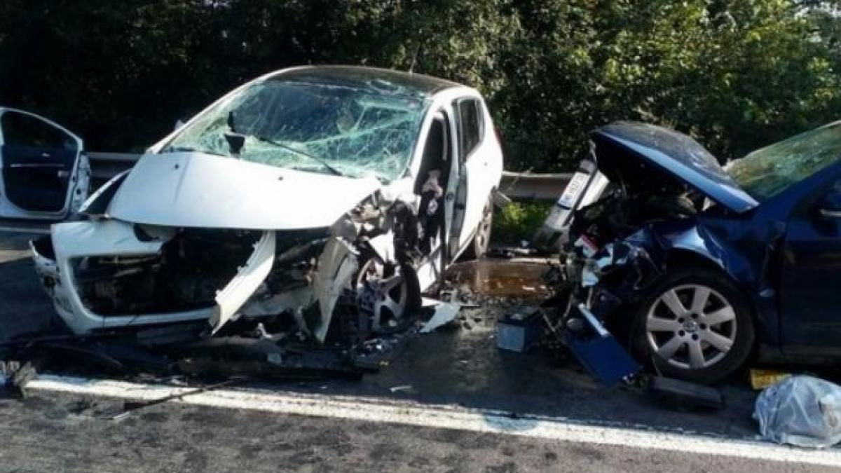 accident cu sapte victime in hunedoara circulatia rutiera a fost oprita