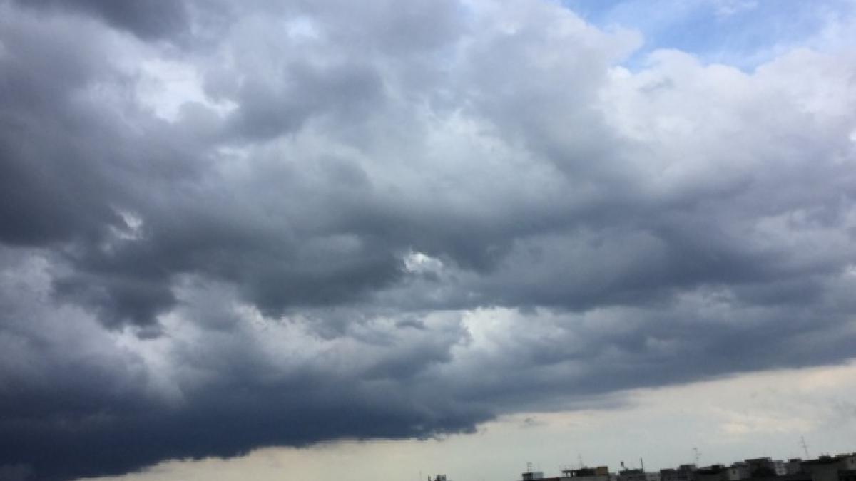 meteorologii avertizeaza cod galben de instabilitate atmosferica in 22 de judete
