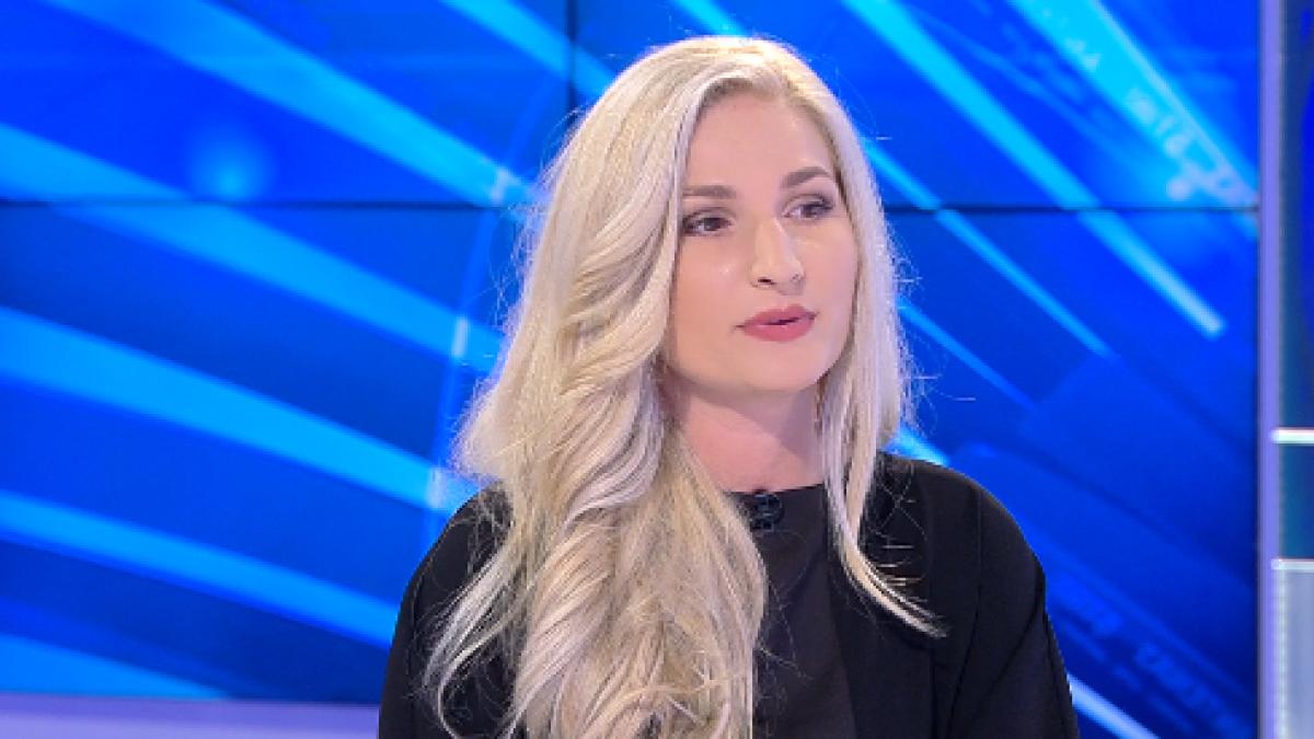 eroul zilei sabina luculescu femeia care aduce zambete copiilor bolnavi