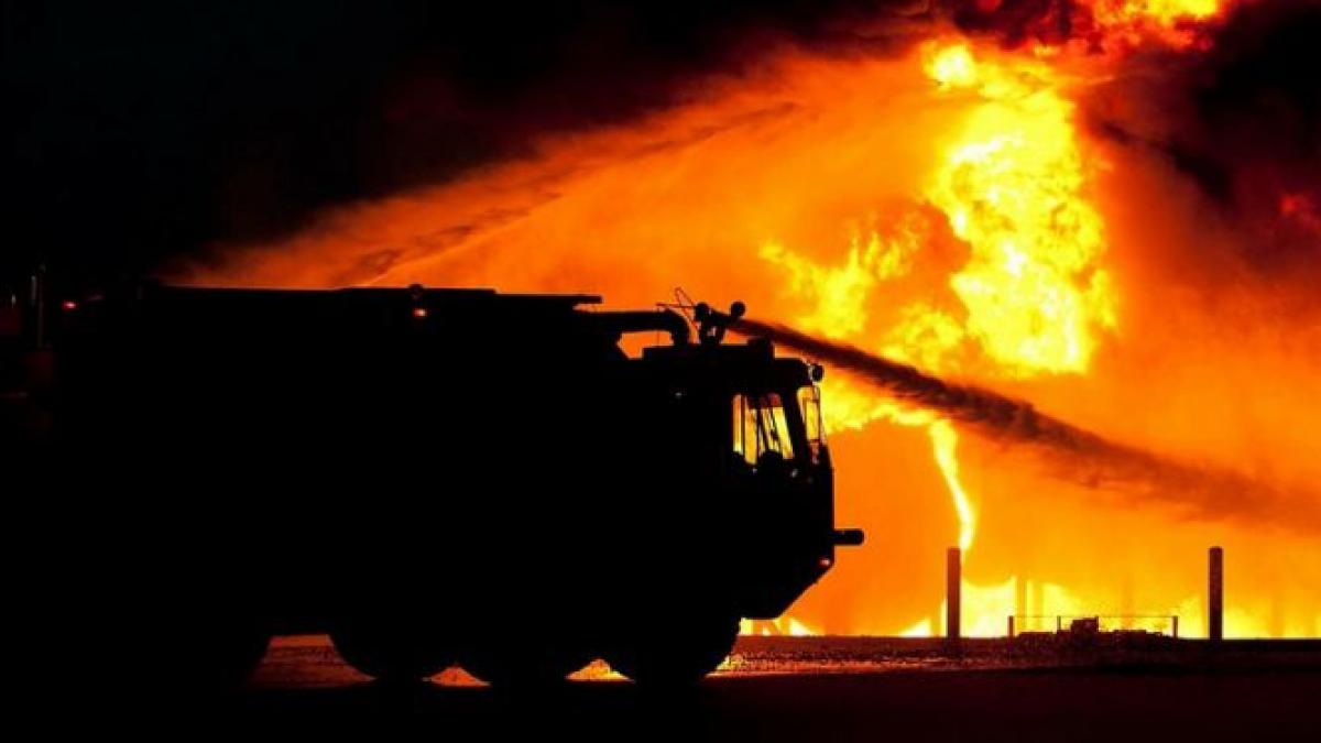 incendiu urias in apropiere de berlin pompierii cer evacuarea populatiei