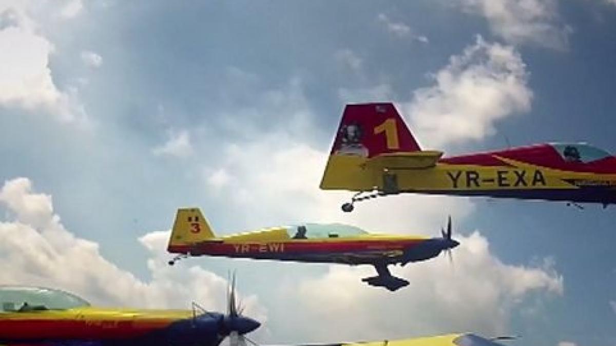 pregatiri pentru mega showul aviatic al anului