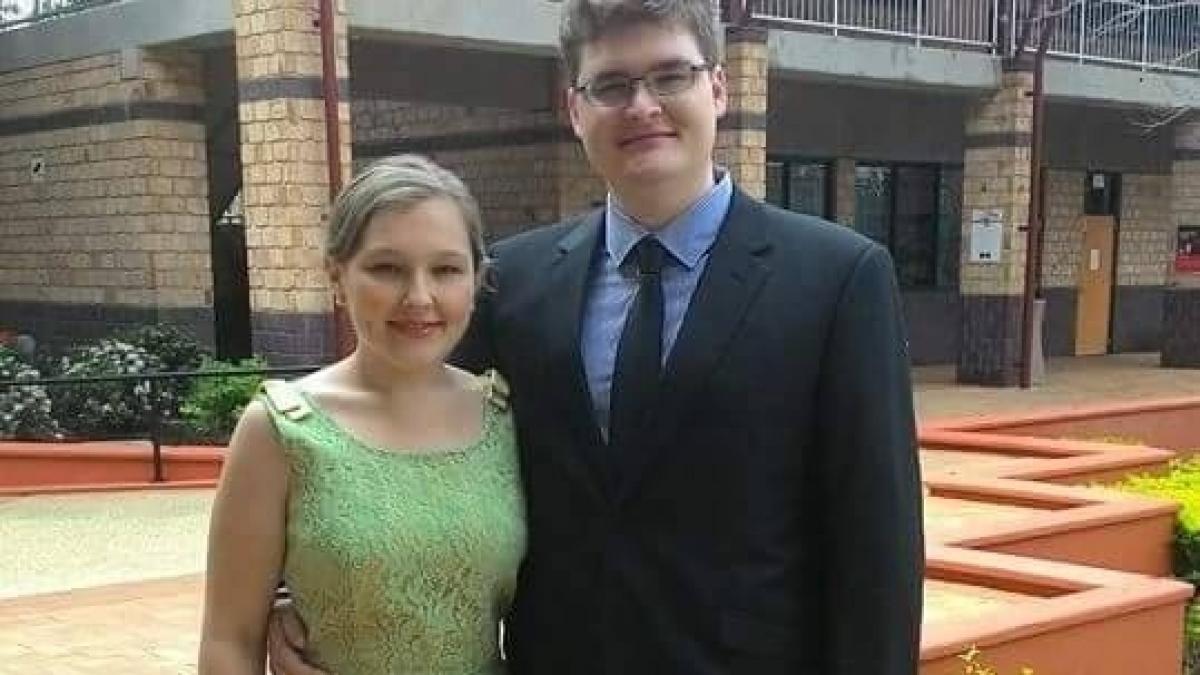 povestea tinerei care a renuntat la cariera pentru a deveni o casnica din anii 1950 nu port blugi