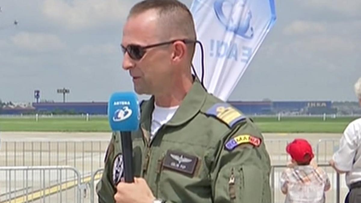spectacol aerian in bucuresti pilotul calin pop totul este foarte bine calculat orice eroare poate