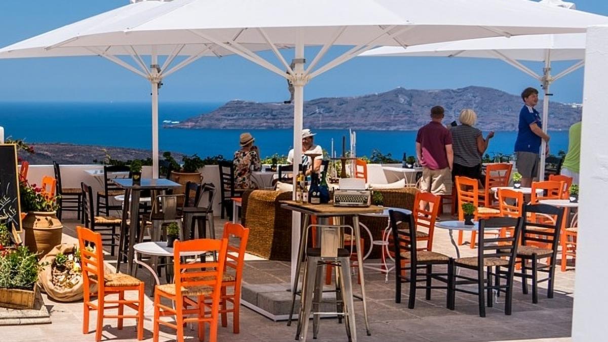 a mers in vacanta cu familia si a comandat ceva de mancare dupa cateva ore femeia a murit a cerut