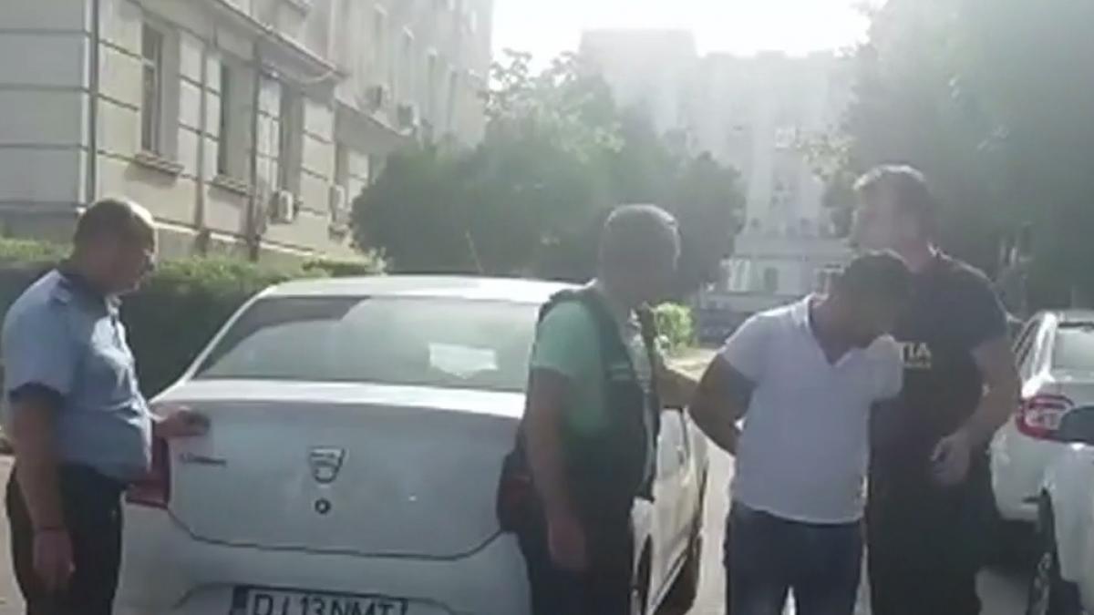 barbatul suspectat ca a impuscat un tanar in craiova prins la frontiera dupa atacul mafiot a