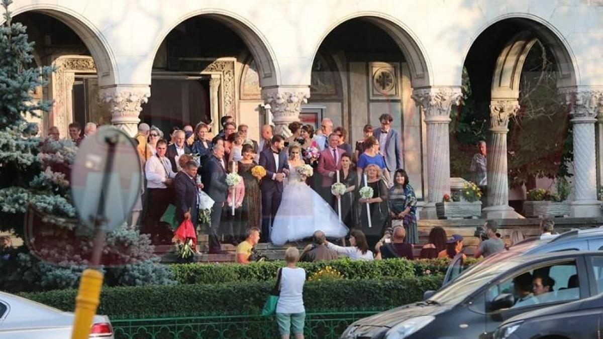 singurele imagini de la nunta fiicei irinei loghin mireasa a stralucit iar regina muzicii populare