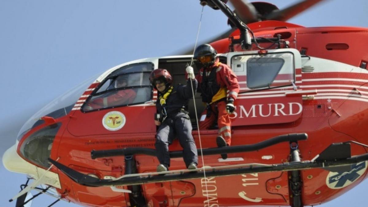 o turista din ungaria ranita grav dupa ce a cazut pe o poteca in muntii fagaras