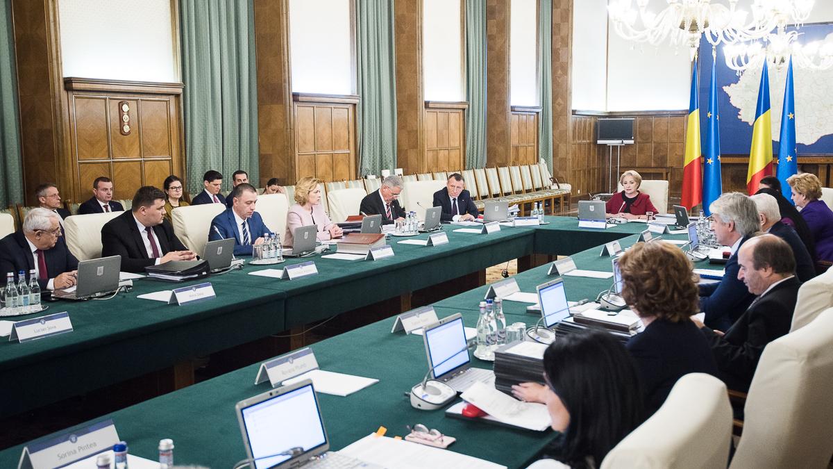 este oficial bugetarii au parte de o noua minivacanta