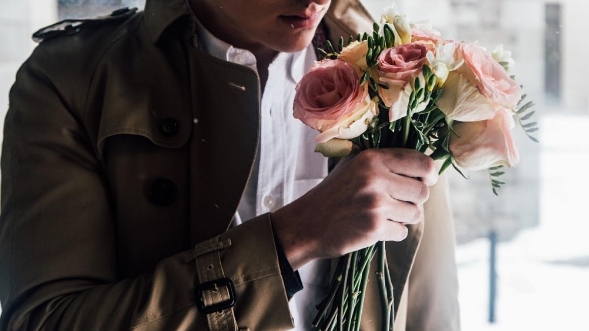 anuntul incredibil al unui tanar care vrea sa devina gigolo sunt energic in pat muncesc pana lesin