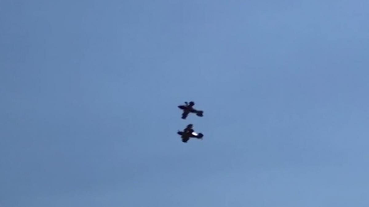 momentul teribil in care cele doua avioane s au ciocnit in aer